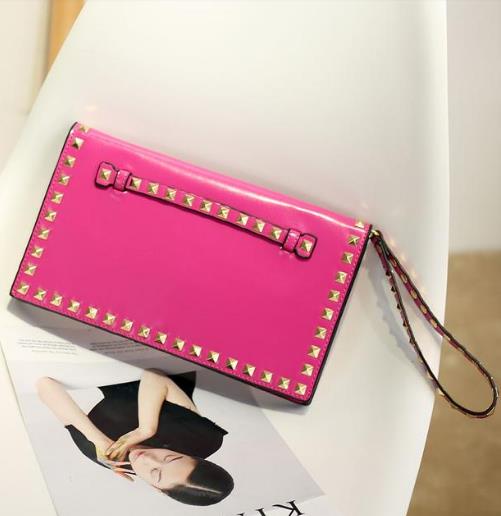 最新潮的几款手拿包:时髦洋气手拿包推荐(图) 最新潮的几款手拿包:时髦洋气手拿包推荐(图)