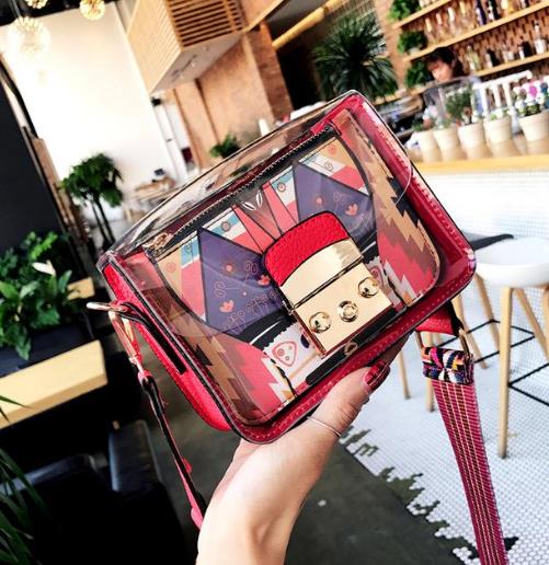 今年流行的果冻包都在这:打造时尚精英范儿(图) 今年流行的果冻包都在这:打造时尚精英范儿(图)