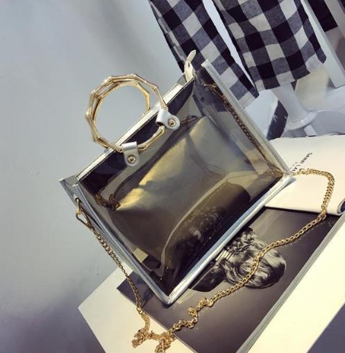 今年流行的果冻包都在这:打造时尚精英范儿(图) 今年流行的果冻包都在这:打造时尚精英范儿(图)