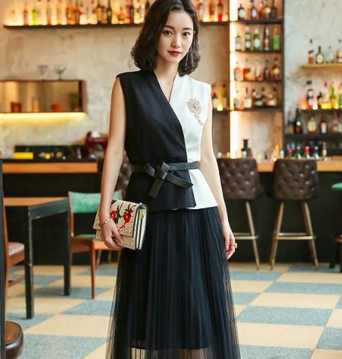 今年最流行的百褶裙你买了吗 经典又时髦（图）