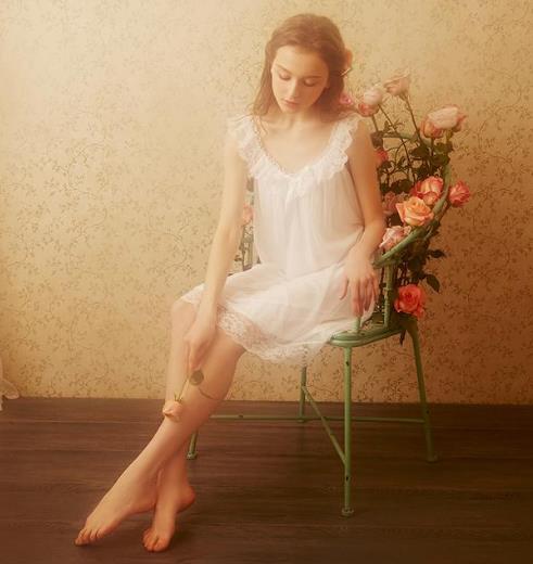 这几款气质睡衣 穿出性感身材(图) 这几款气质睡衣 穿出性感身材(图)