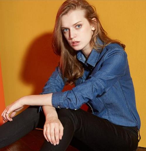 6款时尚牛仔衬衫 帅气性感又百搭(图) 6款时尚牛仔衬衫 帅气性感又百搭(图)