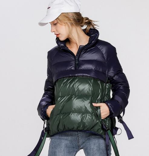 流苏连帽短款羽绒服搭配小脚裤:时尚减龄(图) 流苏连帽短款羽绒服搭配小脚裤:时尚减龄(图)