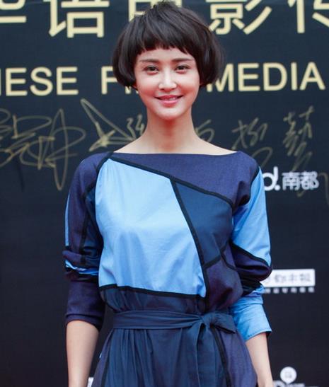 学张歆艺率真短发自信洒脱（图）