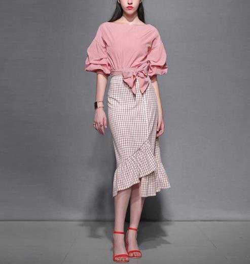 显高显瘦显气质的套装裙搭配示范(图) 显高显瘦显气质的套装裙搭配示范(图)