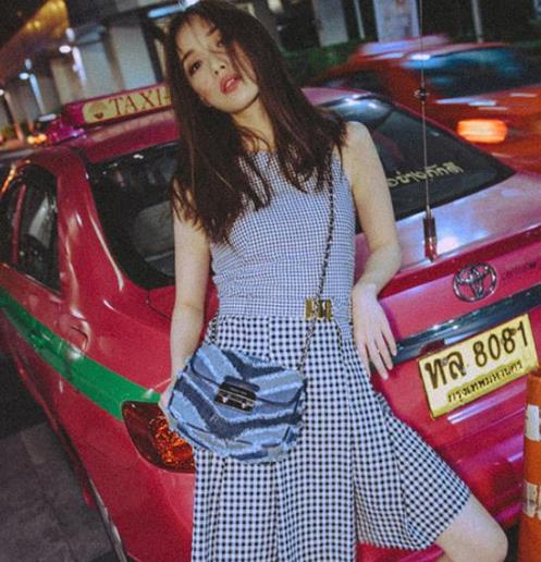 学明星刘亦菲这样穿连衣裙准没错 太美了(图) 学明星刘亦菲这样穿连衣裙准没错 太美了(图)