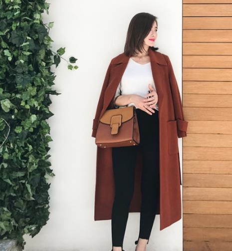 韩国女生秋冬时尚显瘦大衣搭配示范（图）
