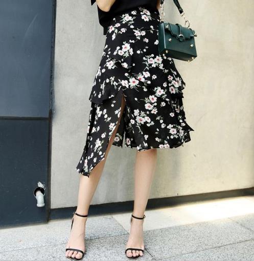 早春最流行高腰开叉半身裙搭配：打造性感曲线
