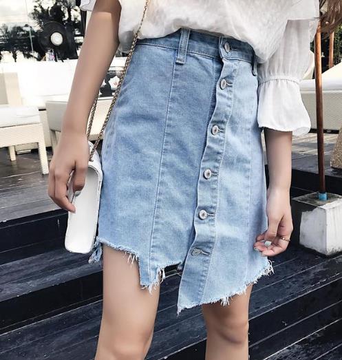 早春先来一件百搭牛仔半身裙套装才是正经事（图）