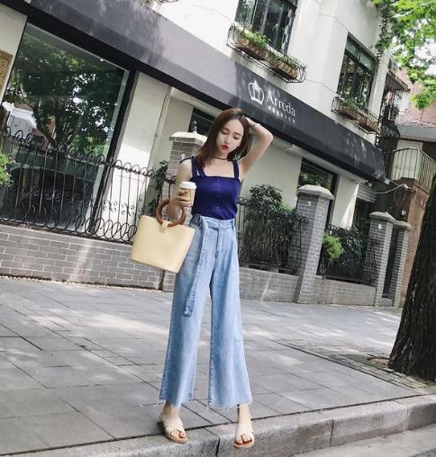 春季正流行的浅色系牛仔裤：时髦显瘦又百搭