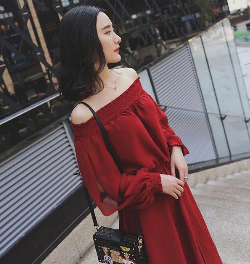 今年最流行的连衣裙搭配:时尚又显瘦(图) 今年最流行的连衣裙搭配:时尚又显瘦(图)