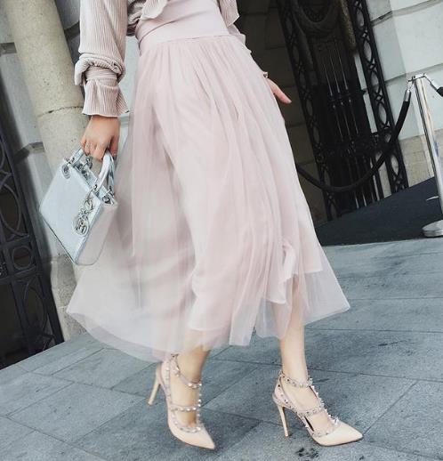 这个春季流行大牌风范的半身裙:高贵优雅(图) 这个春季流行大牌风范的半身裙:高贵优雅(图)