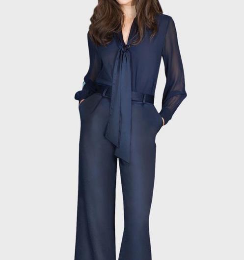 小个子穿上大牌套装秒变大长腿：时髦显气质