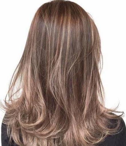 内扣发型过时了 今年最流行外卷发（图）