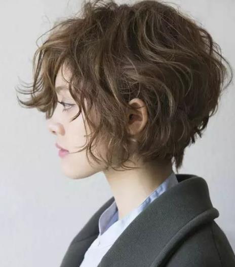 越剪越短越时髦 人见人爱的明星同款短发示范（图）