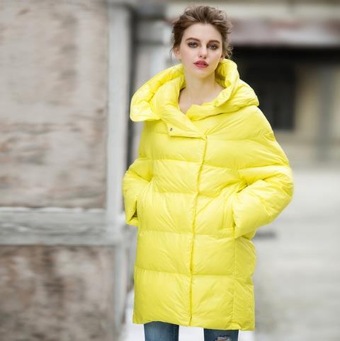 短款羽绒服搭配小脚裤：时尚显瘦又百搭（图）