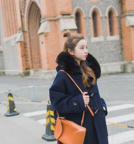 韩国女生秋冬时尚显瘦大衣搭配示范（图）