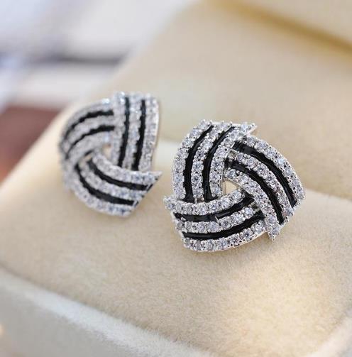 女神气质十足的水晶耳环 快快入手一款