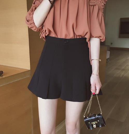 小个子女生必备短款半身裙 显高又显瘦(图) 小个子女生必备短款半身裙 显高又显瘦(图)