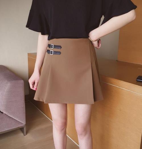 小个子女生必备短款半身裙 显高又显瘦(图) 小个子女生必备短款半身裙 显高又显瘦(图)