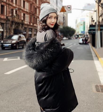 如何打破冬日无聊穿搭：时髦羽绒服穿出超模感