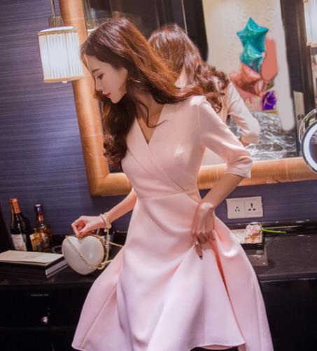 简约职场穿搭 优雅时尚套装推荐（图）