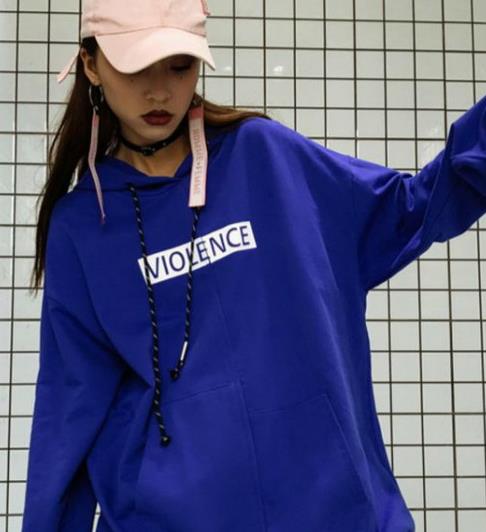 卫衣成了囤货女王早春的时尚必备（图）