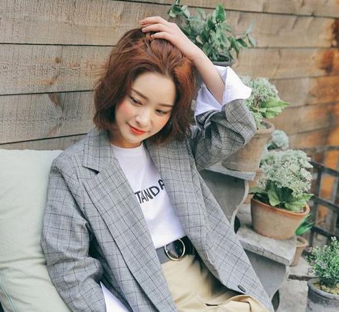 皮肤黑染什么颜色的头发好看 