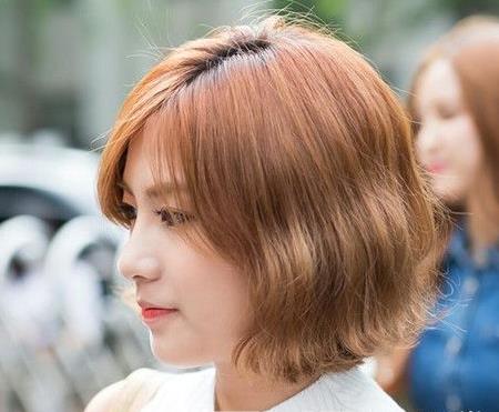 今年最流行玉米烫短发 超有味道的短发设计 今年最流行玉米烫短发 超有味道的短发设计