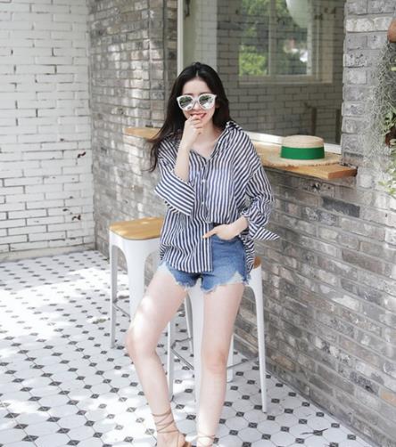 韩版条纹衬衫的多种搭配：打造百变风格（图）