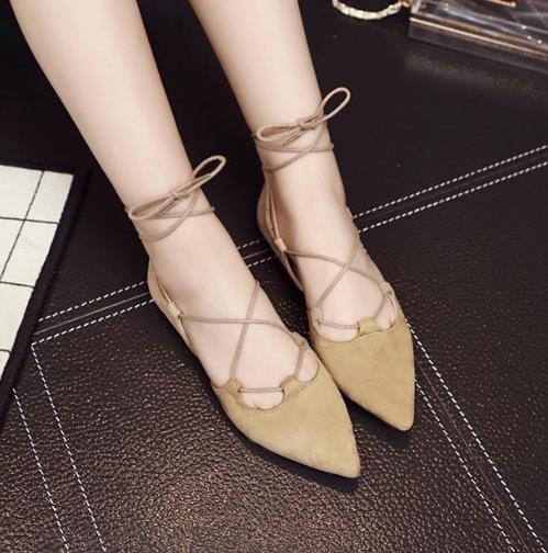 这几款时尚性感的凉鞋搭配 彰显知性优雅