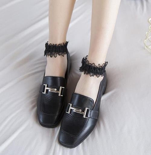 今年最流行的时尚隐形船袜搭配:凸显文艺范 今年最流行的时尚隐形船袜搭配:凸显文艺范