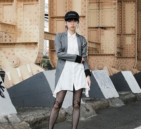 今年渔网袜火了 日本潮人的搭配示范（图）