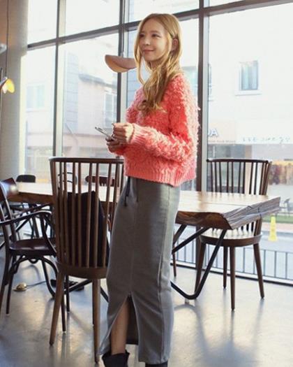 时尚潮人都爱长裙 5款长裙穿出春装新穿法