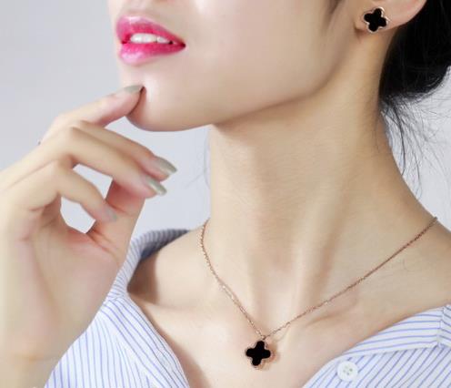 藏在你颈间的小个性 锁骨项链分享（图）