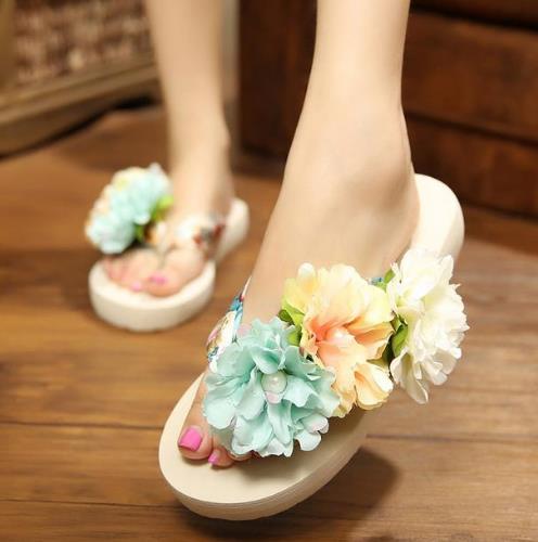 怎么搭都好看的花朵环绕休闲鞋分享(图) 怎么搭都好看的花朵环绕休闲鞋分享(图)