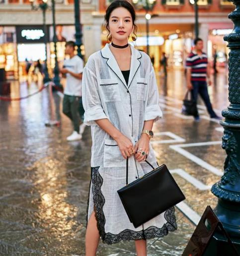 今年春季大火的衬衫裙 时髦显瘦又减龄（图）