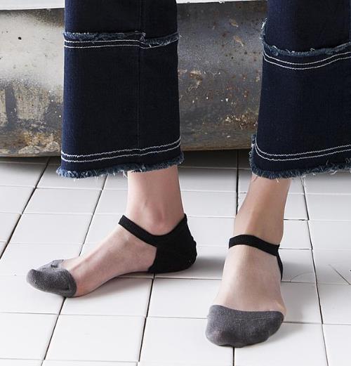 丝袜的诱惑 玻璃水晶丝袜搭配推荐（图）