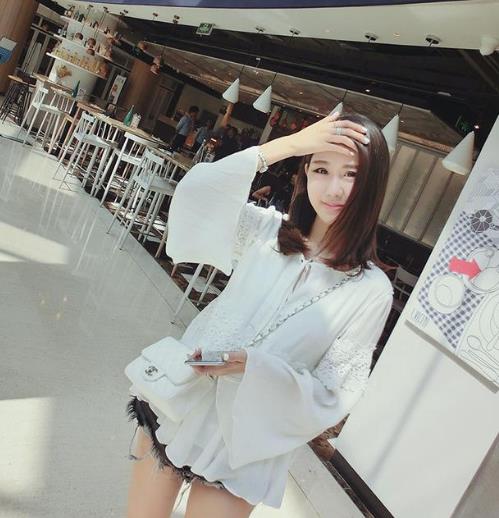 拥有这6款显瘦长袖蕾丝衫完美逆袭成女神(图) 拥有这6款显瘦长袖蕾丝衫完美逆袭成女神(图)