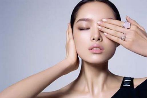 教你6种洗脸小窍门 这样洗脸让你永葆青春 教你6种洗脸小窍门 这样洗脸让你永葆青春