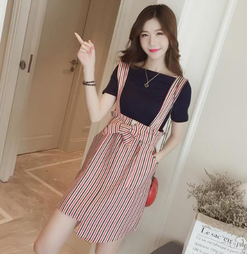 早春流行减龄扮嫩的背带裙 让年龄成为秘密