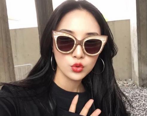 明星同款流苏耳环搭配 时尚感爆棚（图）