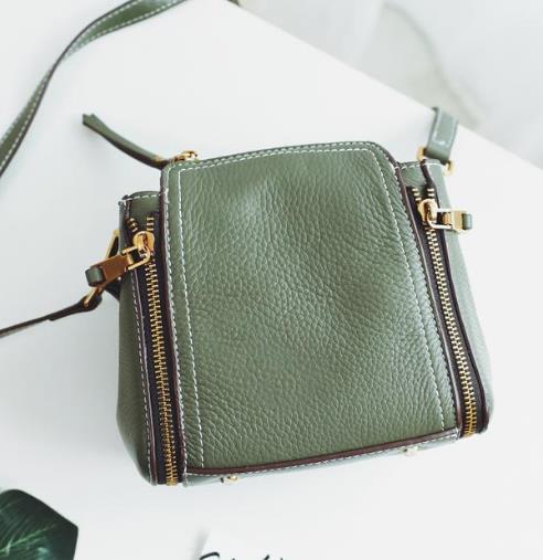 年轻人最喜爱的韩版单肩包：精致又百搭（图）