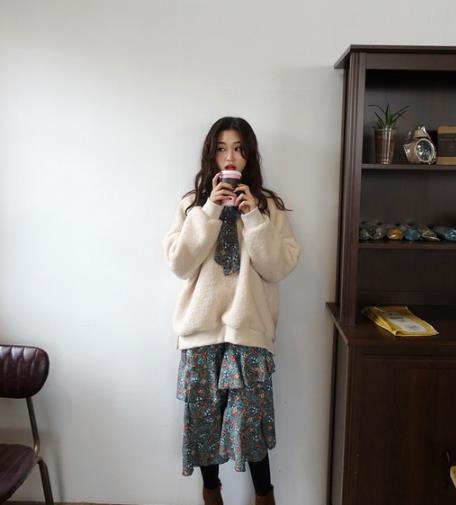 碎花裙子怎么搭配 新年清新女神这样穿