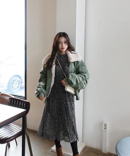 碎花裙子怎么搭配 新年清新女神这样穿