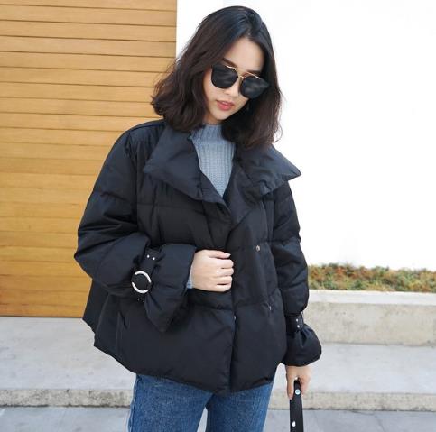 减龄显瘦的丝绒短款面包服 彰显着青春无敌 减龄显瘦的丝绒短款面包服 彰显着青春无敌