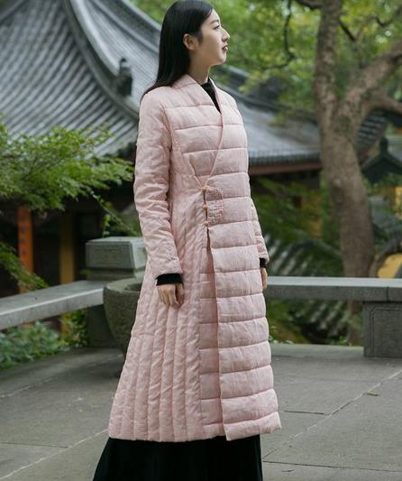 看尽流行趋势 最终恋上最美中国风羽绒服（图）