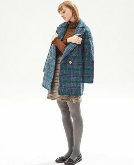 寒冬有羊羔毛棉衣搭配 继续做潮人