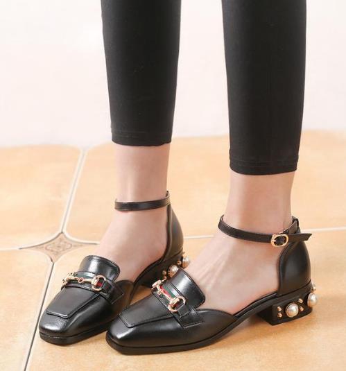 今年春季流行的复古玛丽珍方头鞋 才是真洋气
