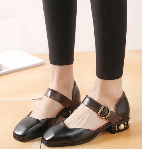 今年春季流行的复古玛丽珍方头鞋 才是真洋气